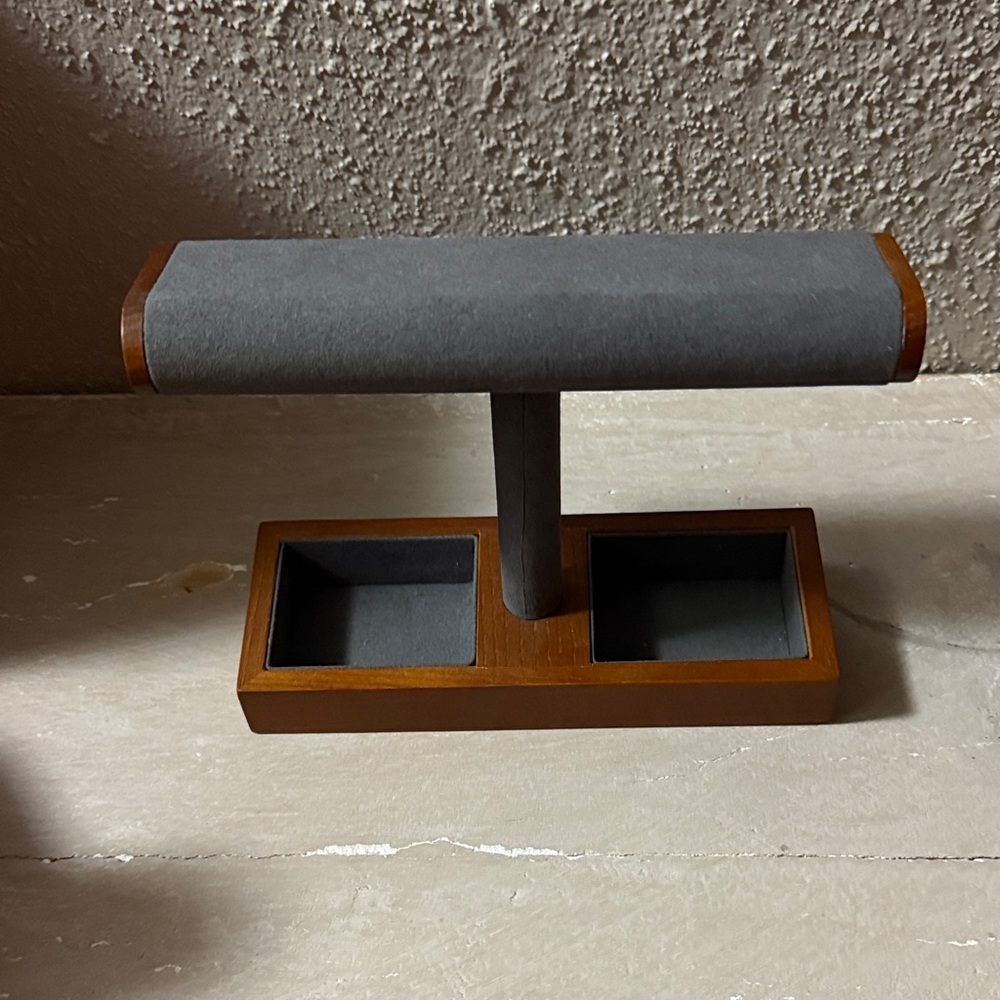 Wood Accessory holder - Picture 2 of 4